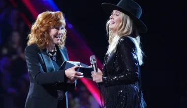 Reba McEntire Honors Lainey Wilson