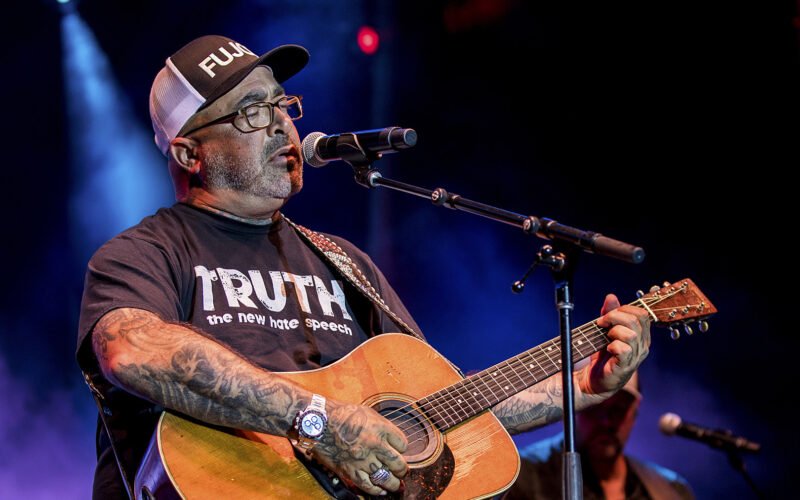 aaron lewis